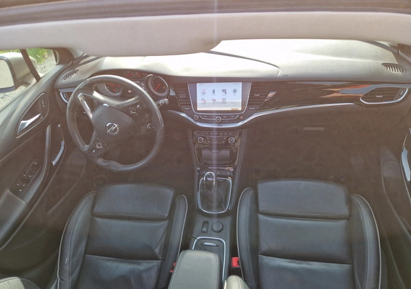 Opel Astra cena 49800 przebieg: 187100, rok produkcji 2015 z Gliwice małe 172